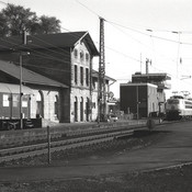 IC mit 103-212 durchquert um 9:54 Uhr den Bahnhof Hasbergen in Richtung Münster - 03. Oktober 1984